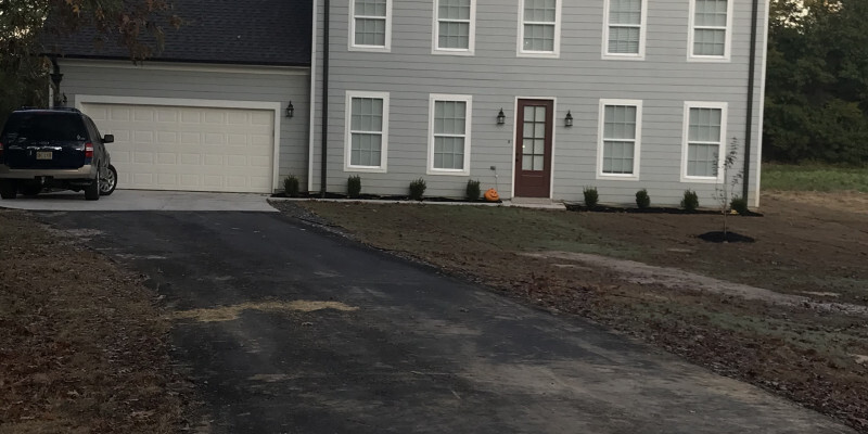 Foto principal - 6550 Hummingbird Dr.