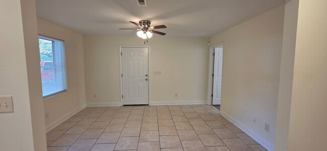 Building Photo - 1127 Sheppard Pl