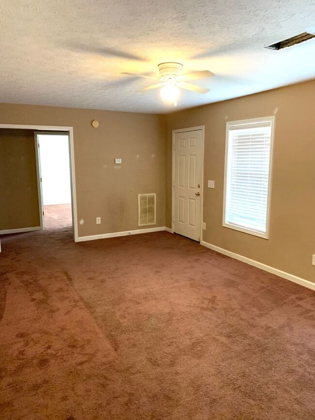 Foto del edificio - 1951 Rock Ledge Court Auburn, AL 36832