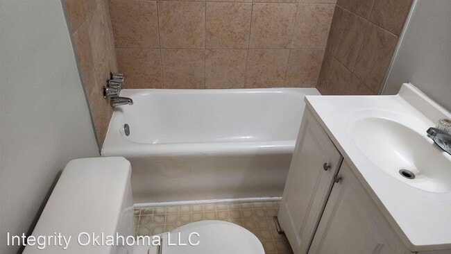 Building Photo - 3 br, 2 bath House - 1825 Northwest 28th S...