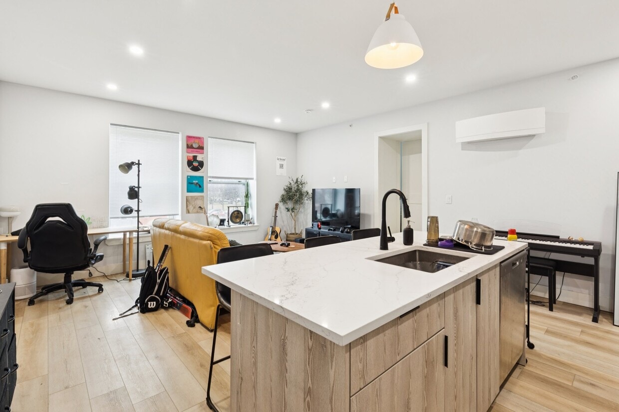 Photo - 3849 Lancaster Ave (Philadelphia, PA)