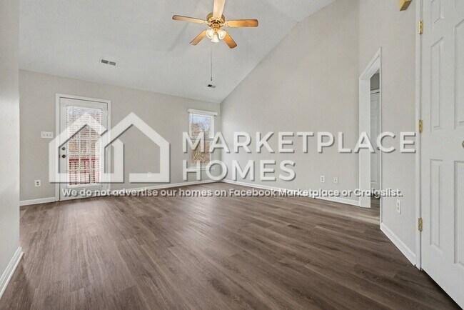 Foto del edificio - 3028 Dairy Farm Dr