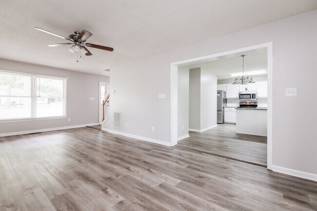 Building Photo - 6113 Powder Horn Ct