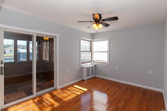 Building Photo - 3281 Parkway Dr