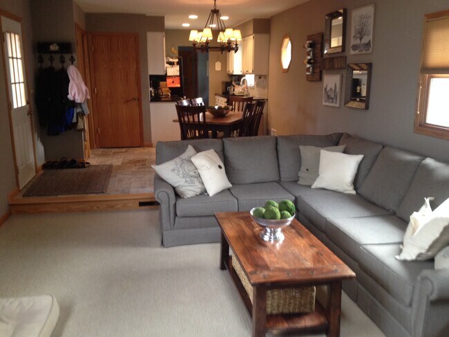 Great Room + Eat In Kitchen - 6100 Sheridan Ave S