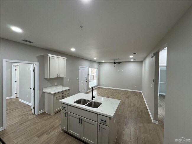 Building Photo - 800 Ragland Rd