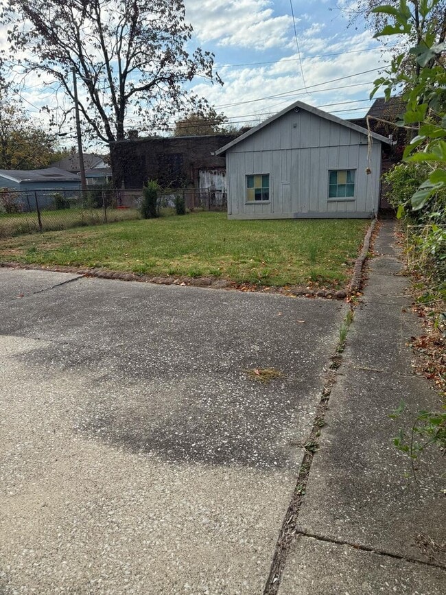 Photo - SPACIOUS HOUSE! Perfect Starter Home!