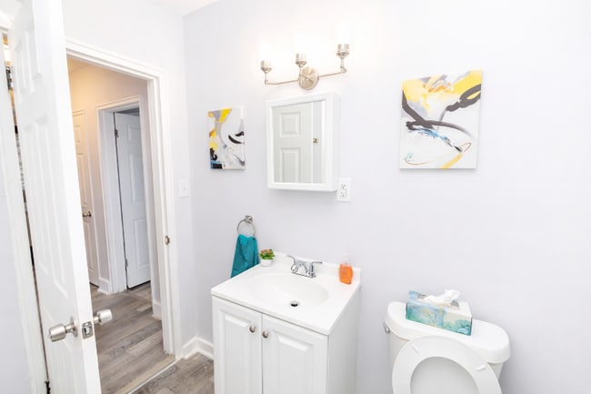 Photo - 1409 E Waters Ave House