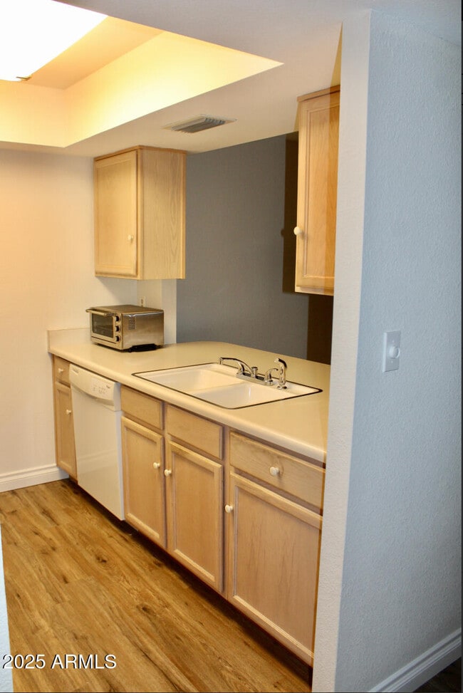 Building Photo - 8318 E Solano Dr