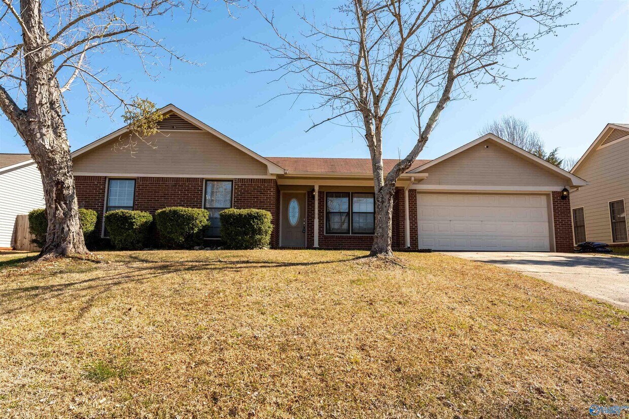 Primary Photo - 107 Bridgestone Dr NE
