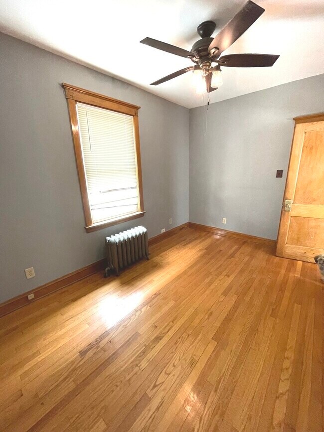Foto del edificio - 7119 S Artesian Ave