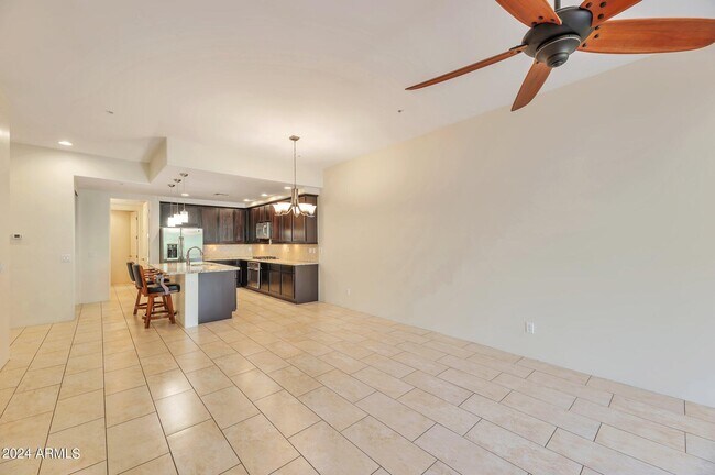 Foto del edificio - 36600 N Cave Creek Rd