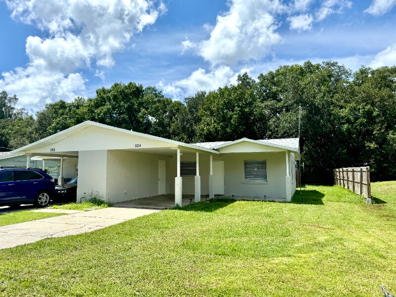 Foto principal - 922-924 Hagle Park Rd