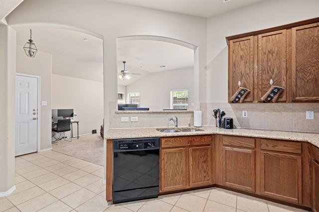 Building Photo - 1160 Landon Ln