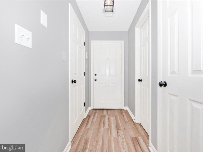 Foto del edificio - 2501 Coach House Way