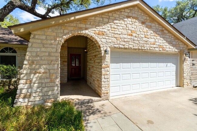 Foto del edificio - Gorgeous 3 Bedroom, 2 Bathroom Home in Austin!!!