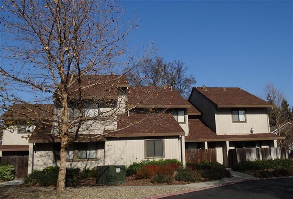Primary Photo - Charming 3-Bedroom Home in Prime Davis Loc...