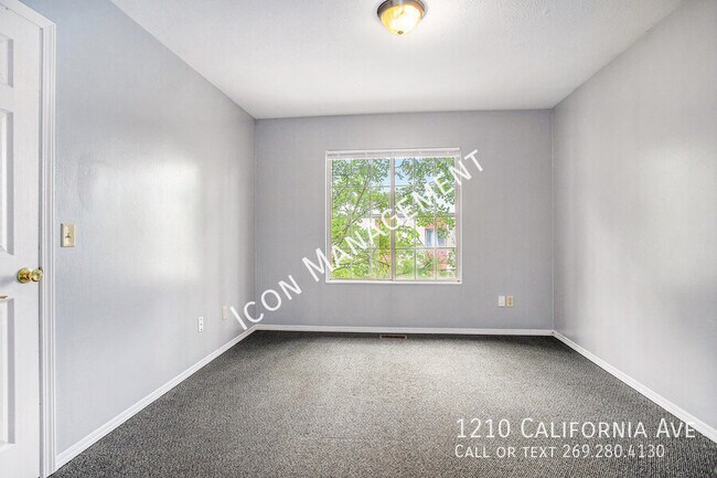 Building Photo - 1210 California Ave