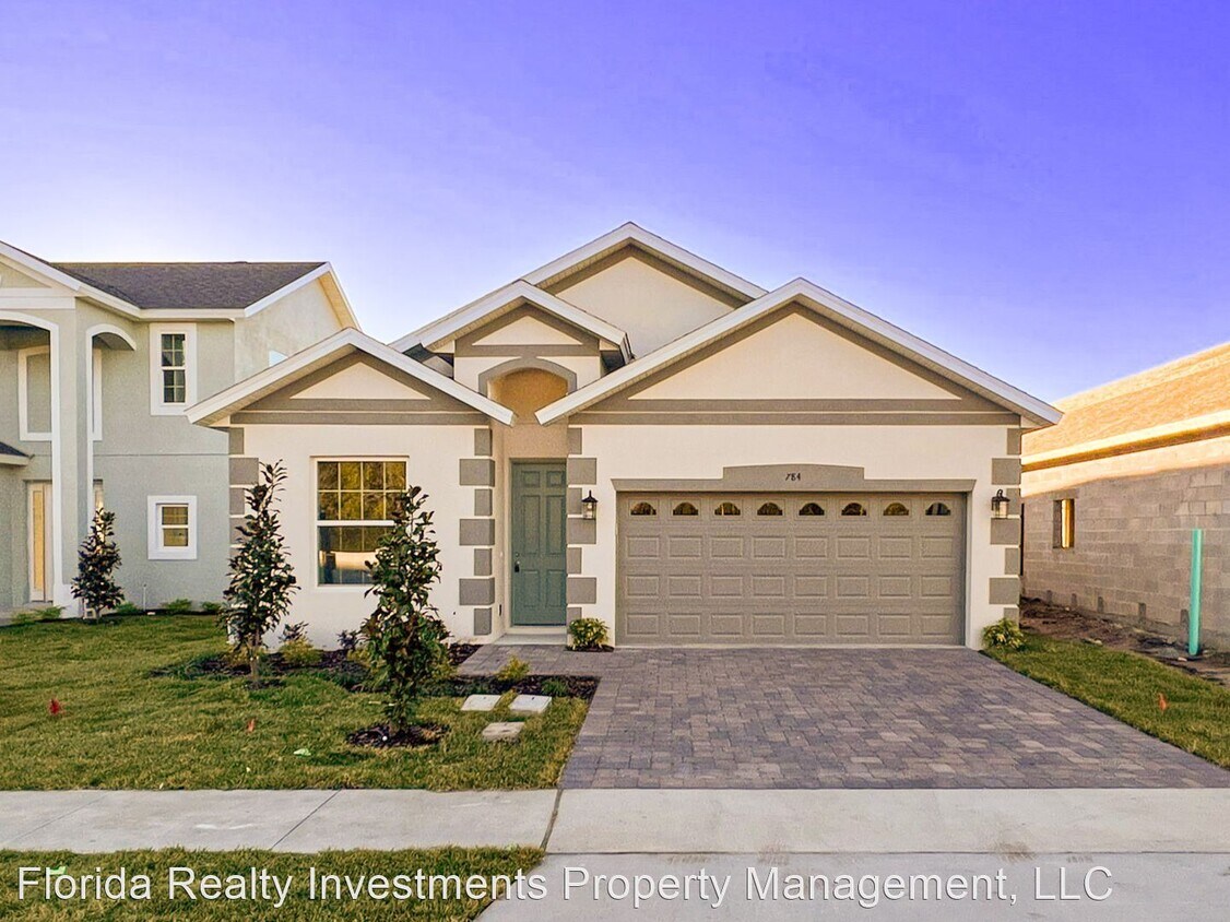 Primary Photo - 3 br, 2 bath House - 784 Reflection Lake D...