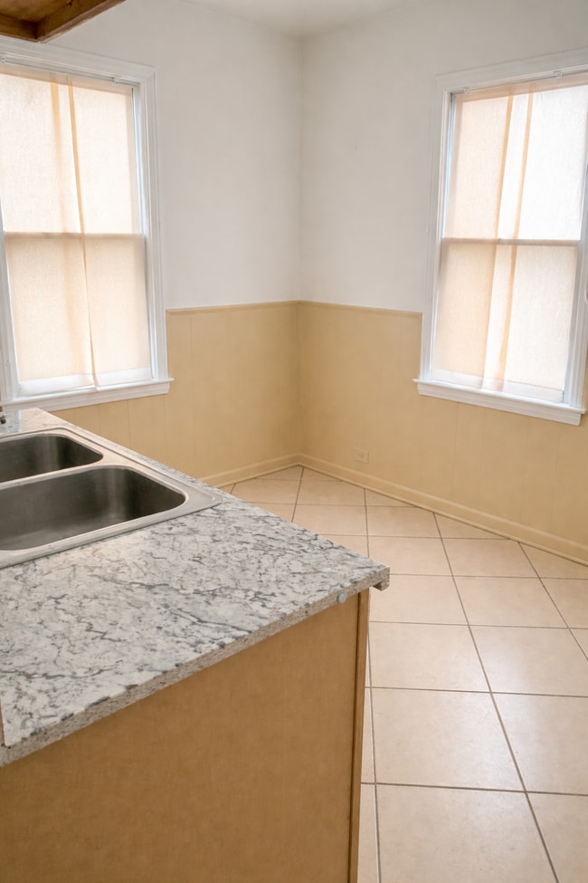 Building Photo - 18849 Moenart St