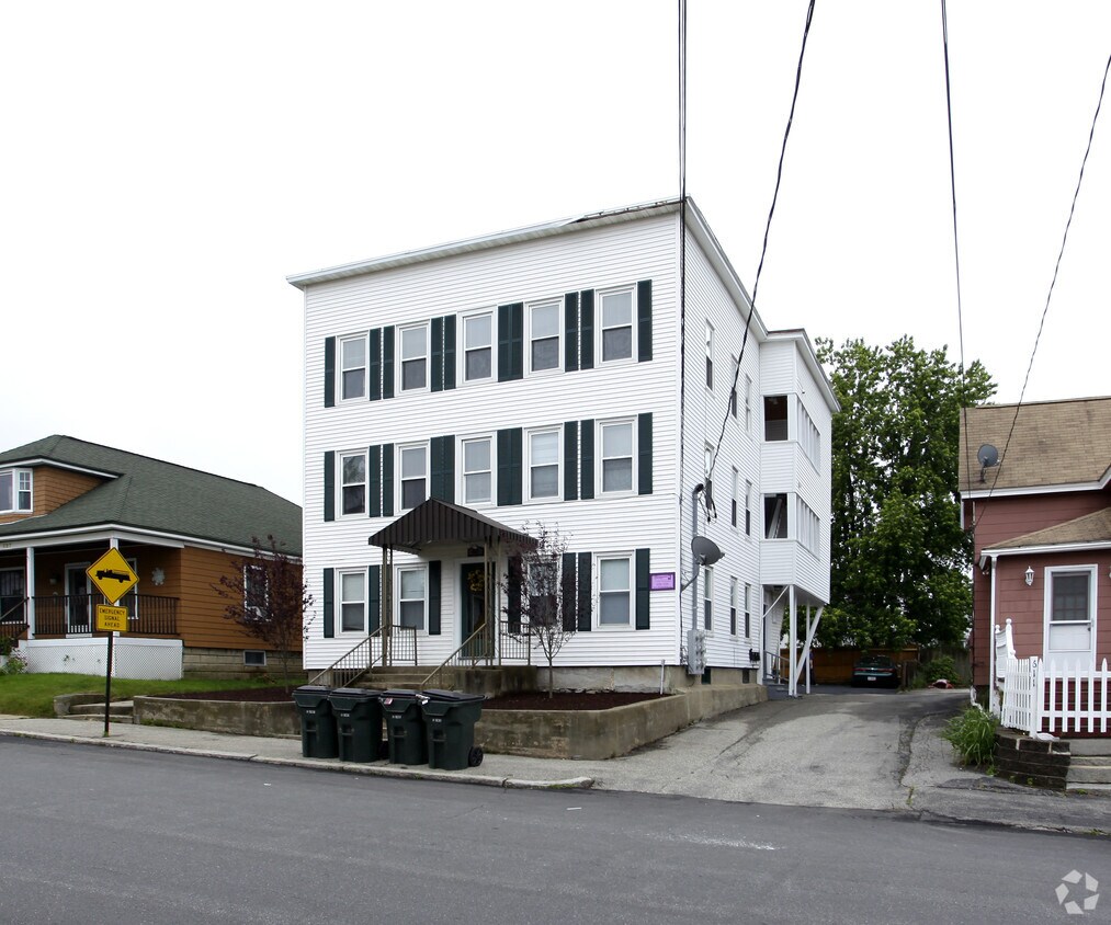 Building Photo - 621 Somerville St