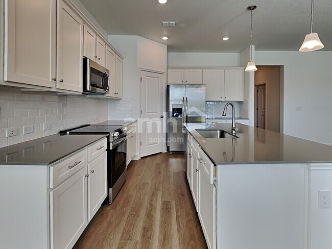 Foto del edificio - 27656 St Andrews Ave
