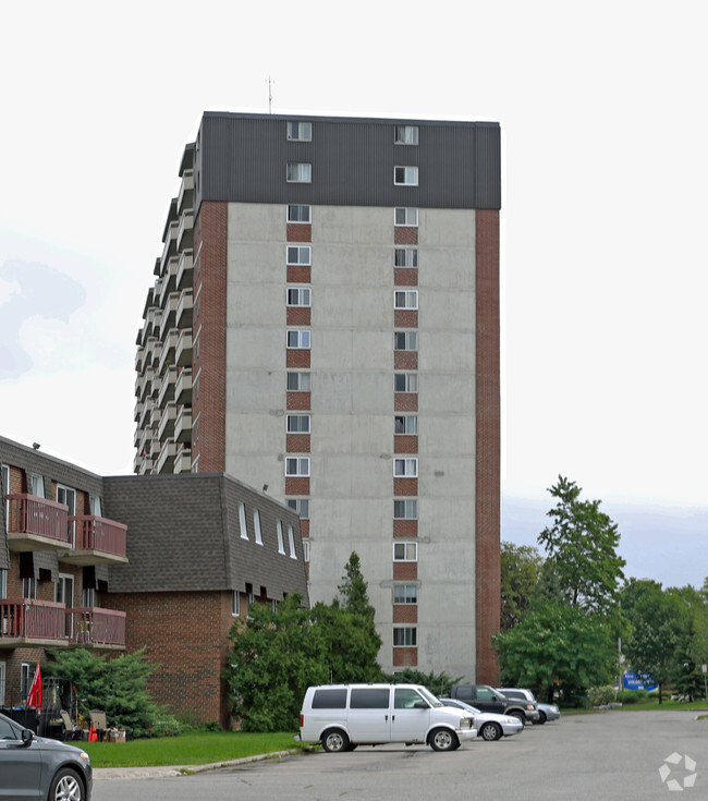 Photo du bâtiment - Springbank Village