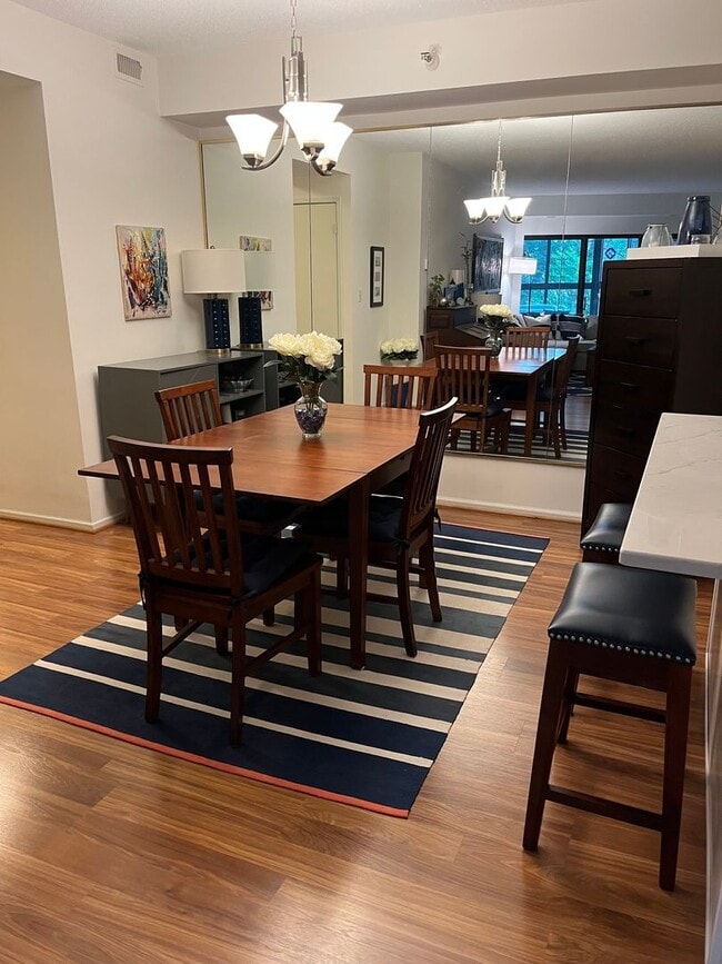Building Photo - Furnished 1 Bedroom in The Belvedere!