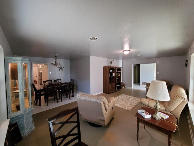 Formal Living Room View 2 - 825 W Wildwood Dr