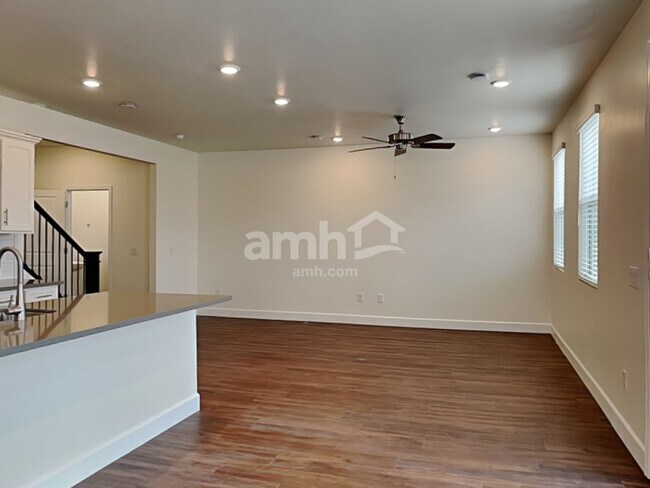 Building Photo - 6505 E Paseo Alga