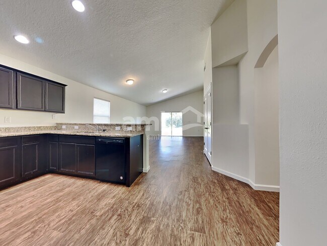 Building Photo - 3325 Bradley Creek Parkway
