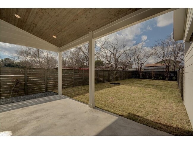 Building Photo - 7104 Blessing Ave