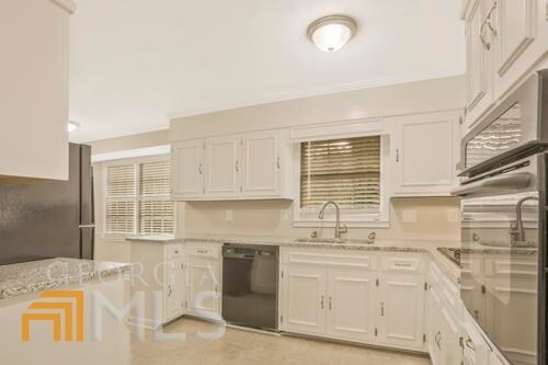 Building Photo - 5528 Fern Creek Dr SW