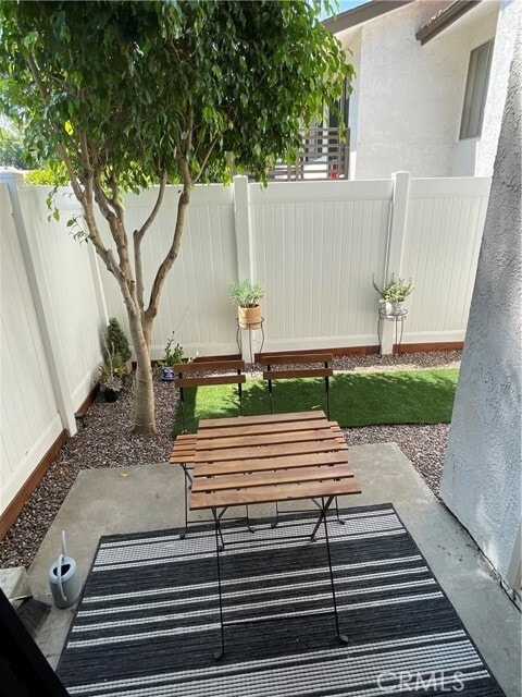 Foto principal - 1350 W Lambert Rd