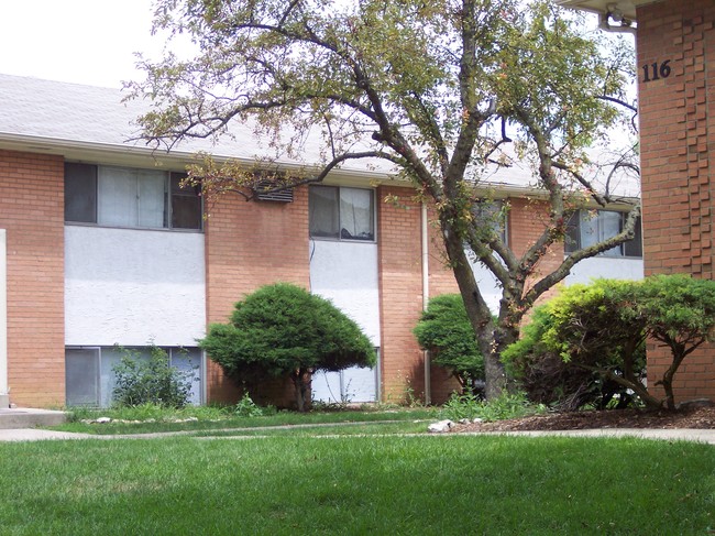 Building Photo - Broad Meadows Manor