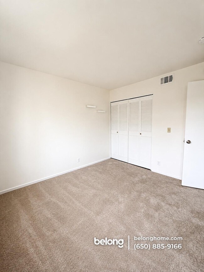 Building Photo - 606 Fairhaven Way