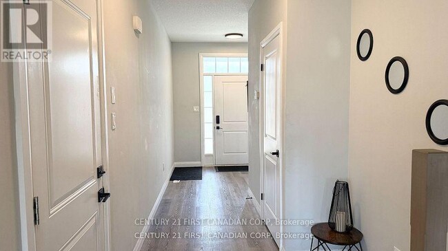 Building Photo - 1814 Finley Cres