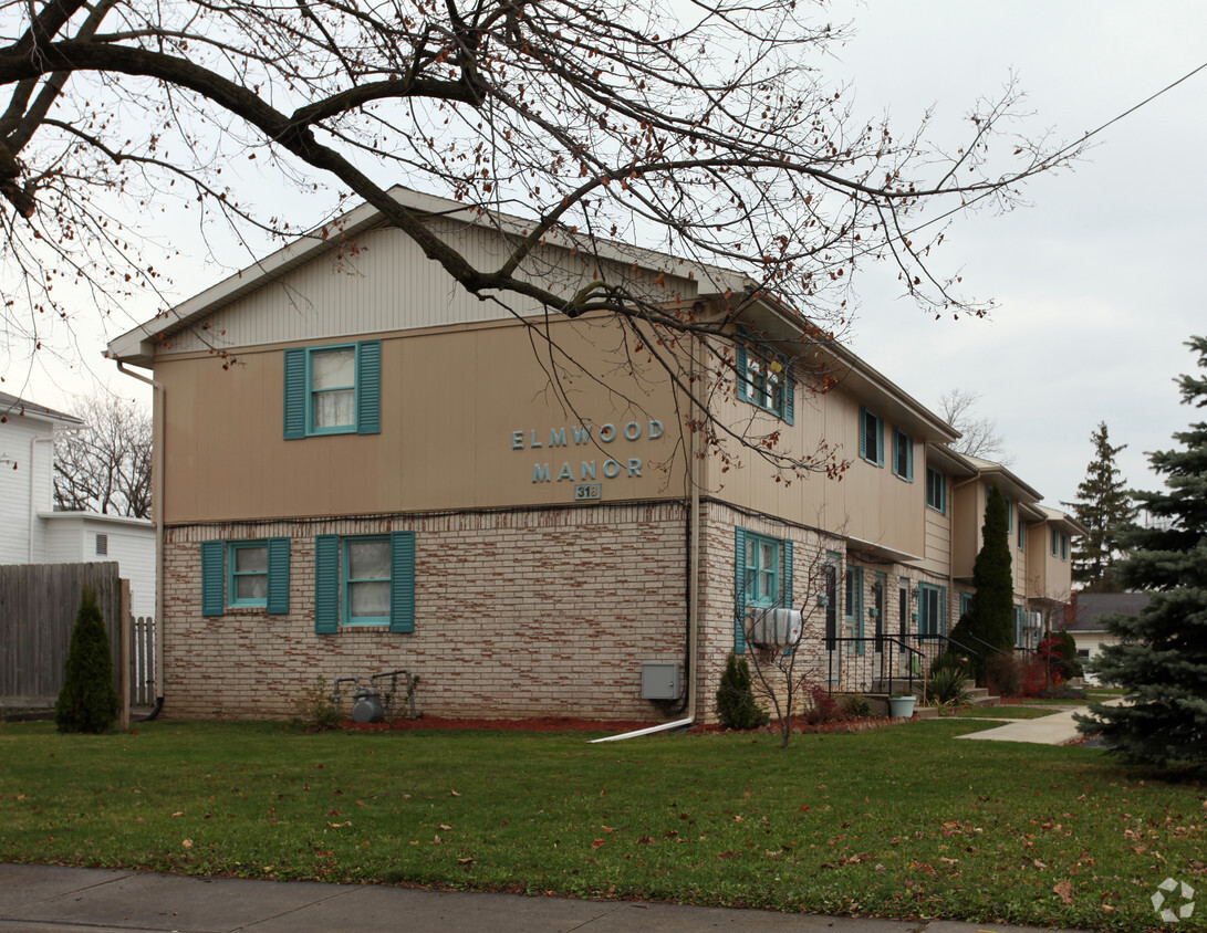 Primary Photo - Elmwood Manor
