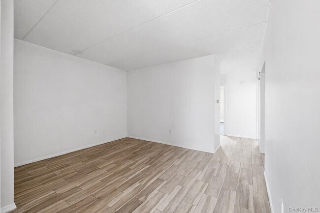 Foto del edificio - 426 E 159th St