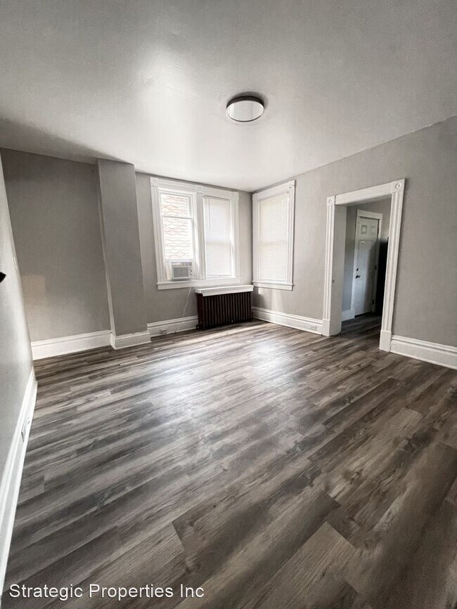 Building Photo - 2 br, 1 bath House - 1008 Valonia St