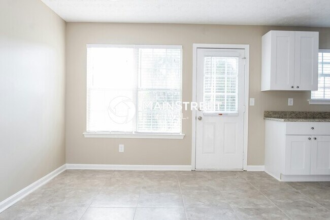 Foto del edificio - 4 Bedroom Pet-Friendly Home in Conley, GA ...