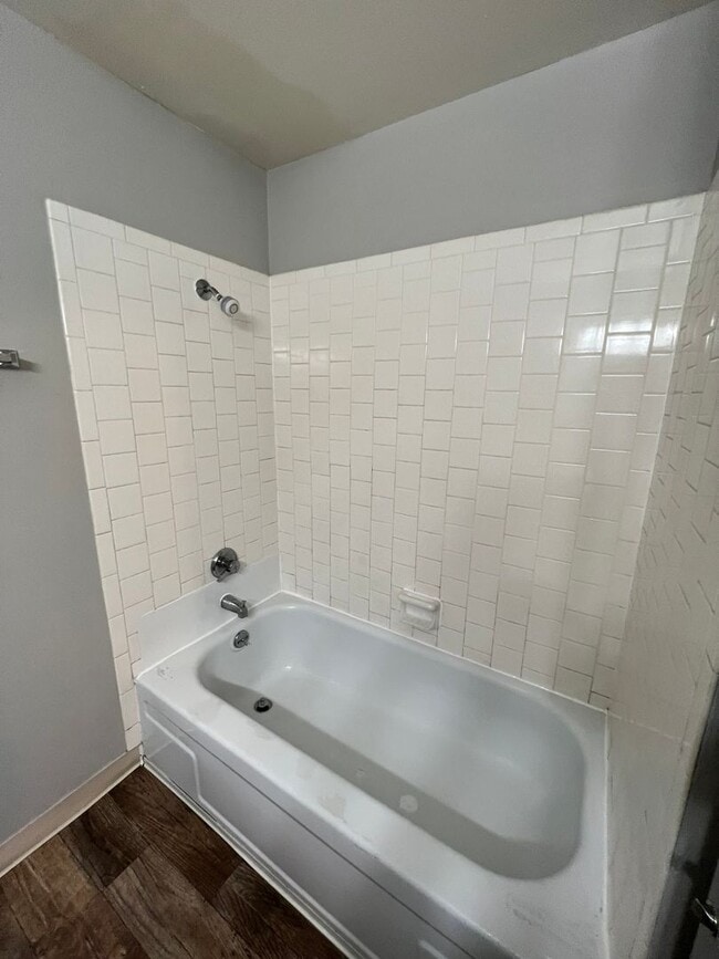Interior Photo - Lincoln Court