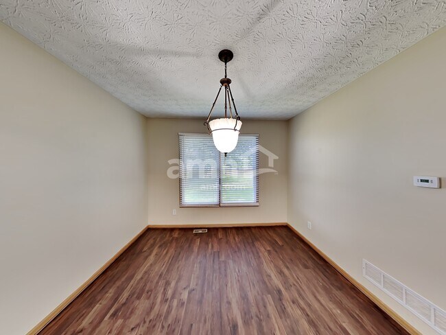 Foto del edificio - 2649 Cross Creek Ave