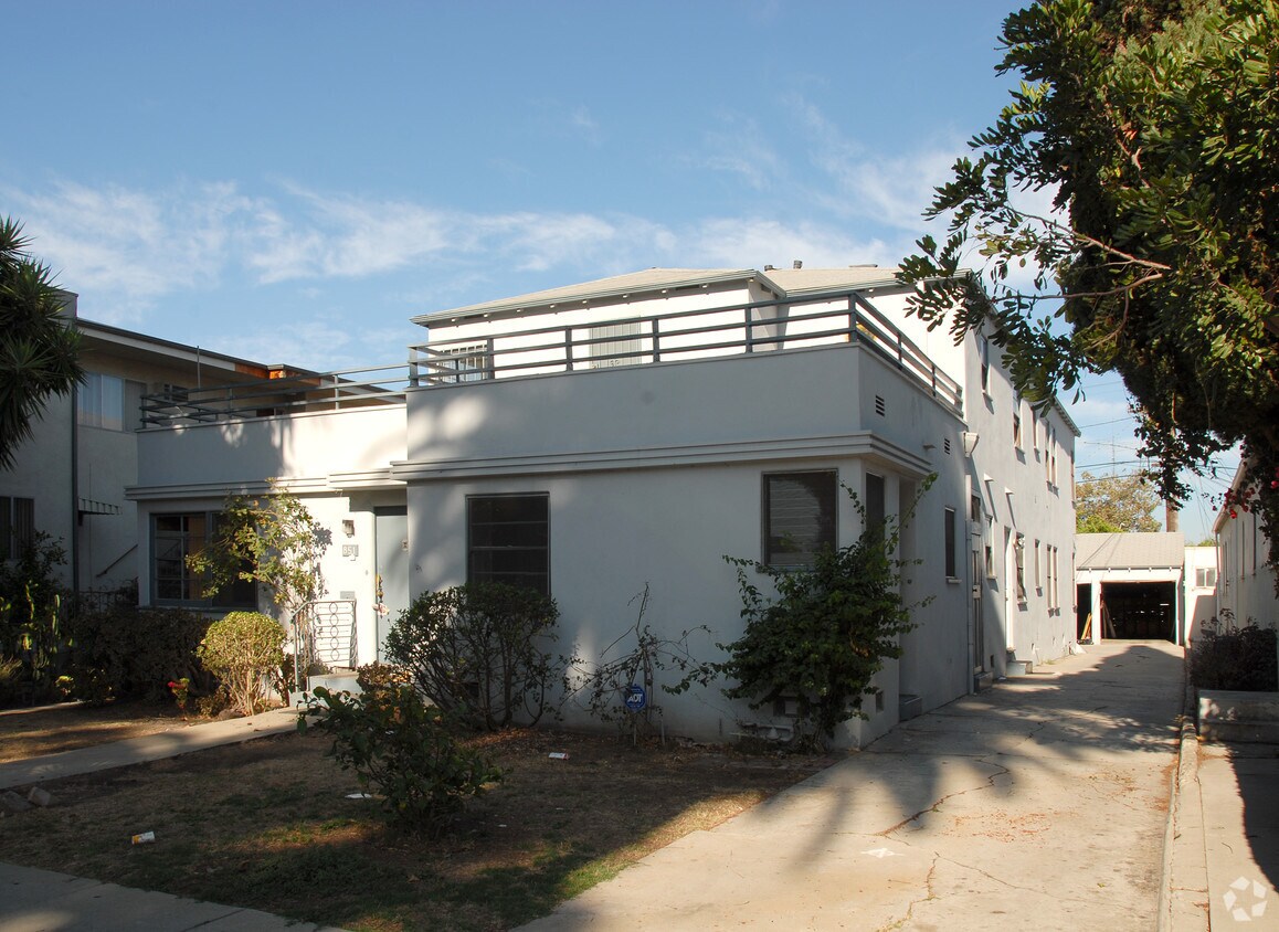 Building Photo - 847-851 Edinburgh Ave