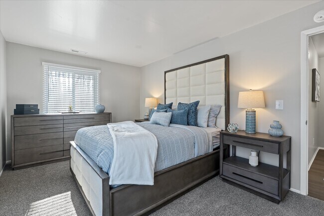 Foto del edificio - Newport Woods Apartments