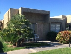 Building Photo - 2273 Los Patos Dr