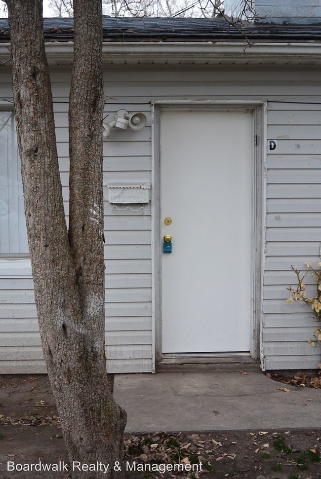 Building Photo - 1768 S 400 E