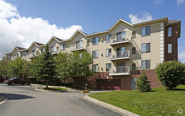 FLAT STATION inc The Flats at Wheaton Station - 11101 Georgia Ave Wheaton, MD