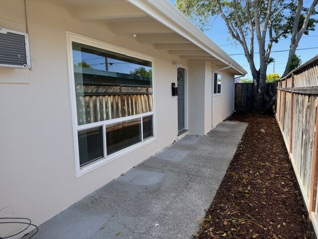 Foto del edificio - 2528 Rose Way