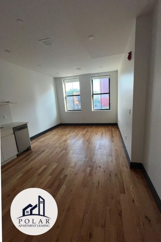 Building Photo - 568 Communipaw Ave